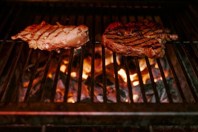 grilled-meat-on-charcoal-grill
