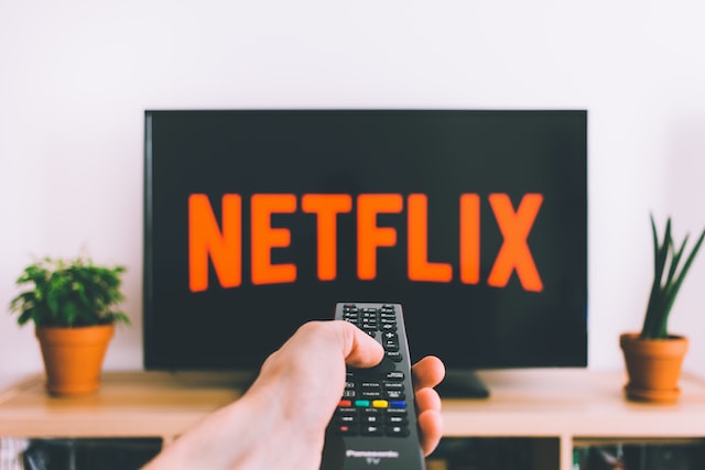tv with the netflix logo